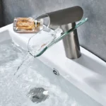 Robinet cascade pour évier de salle de bain