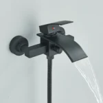 Robinet de baignoire cascade avec douchette