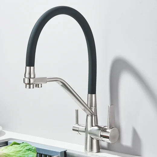 Robinet de cuisine en finition noir mat