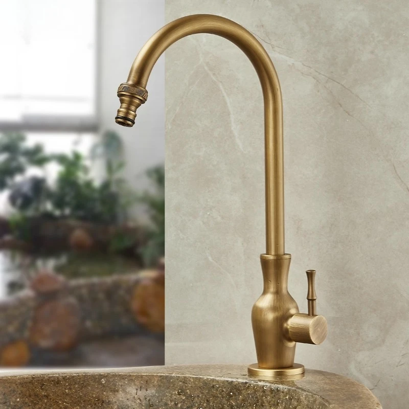 Robinet de lavabo à poignée unique en laiton brossé